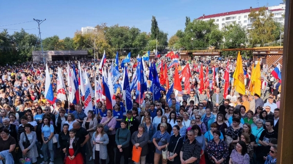 Митинг-концерт «Своих не бросаем»